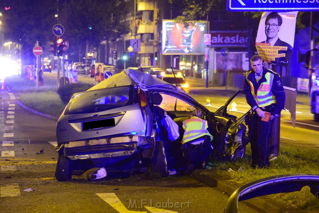 Schwerer VU Koeln Dellbrueck Bergisch Gladbacherstr Herler Ring P056.JPG - Miklos Laubert